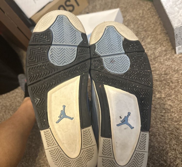 Jordan 4 University Blue