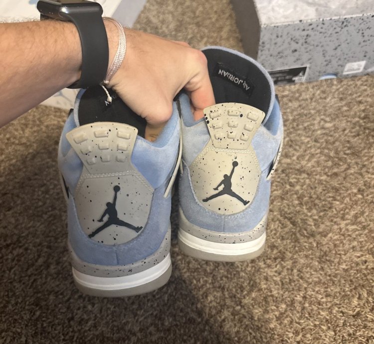 Jordan 4 University Blue