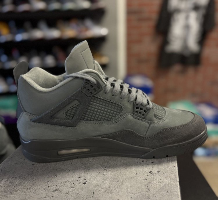 Jordan 4 Wet Cement fq7928-001 Size 12