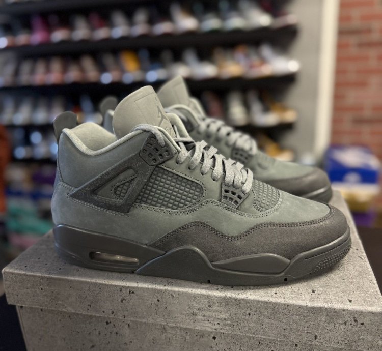 Jordan 4 Wet Cement fq7928-001 Size 12
