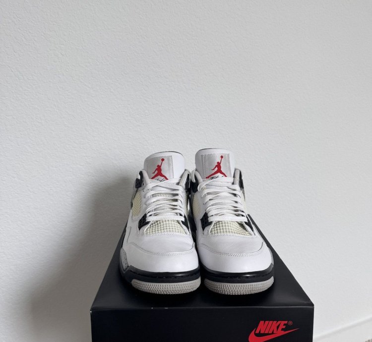 Jordan 4 White Cement