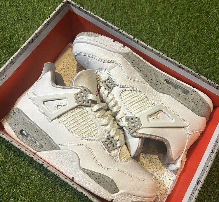 Jordan 4 White Oreo