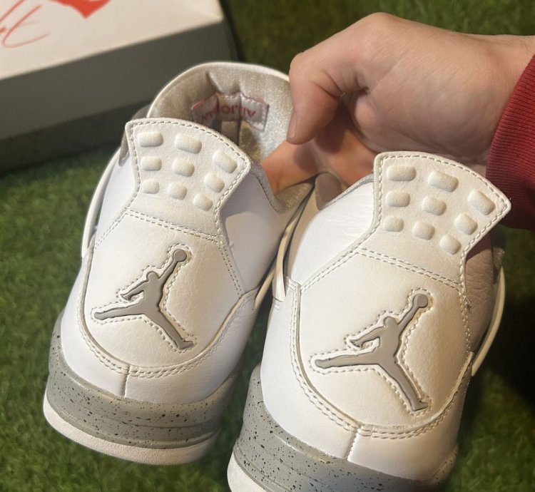 Jordan 4 White Oreo