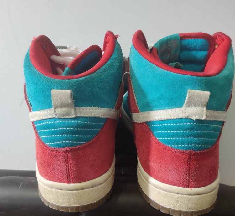 Nike Sb Dunk High Premium Bloody Gums