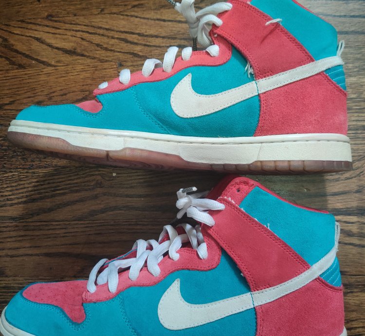 Nike Sb Dunk High Premium Bloody Gums
