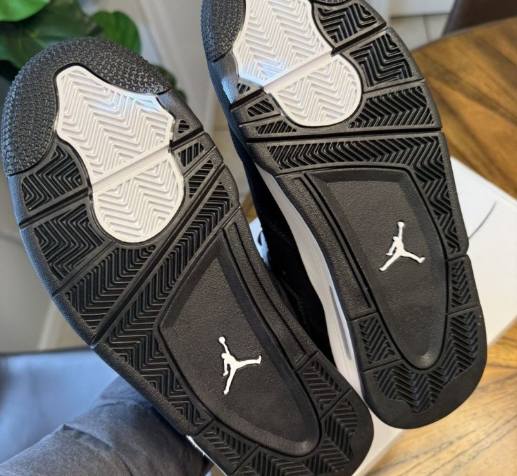Jordan 4 White Thunder