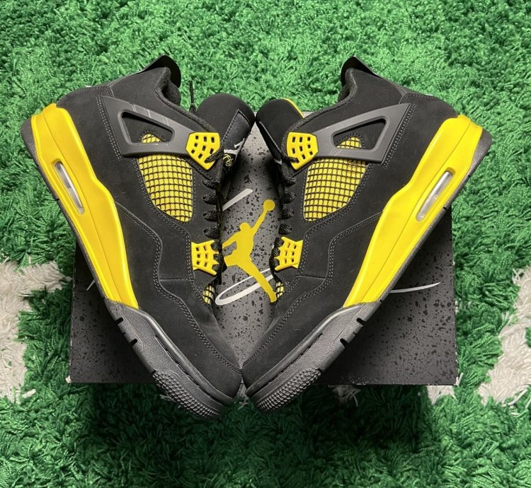 Jordan 4 Yellow Thunder