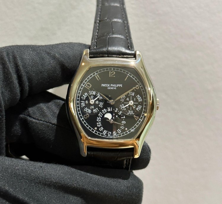Patek Philippe Perpetual Calendar 18k