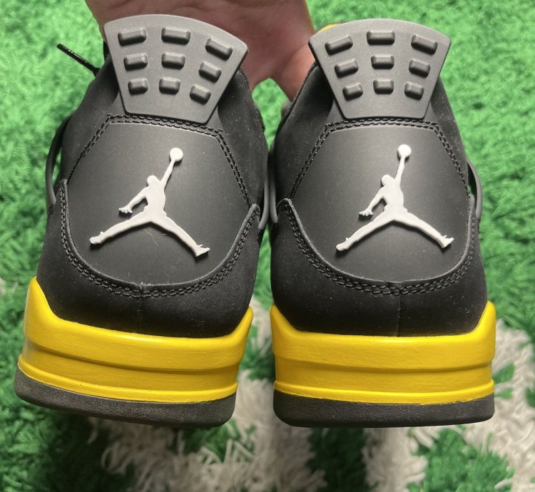 Jordan 4 Yellow Thunder