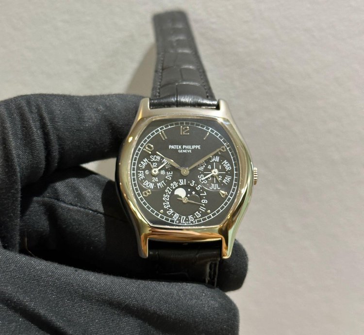 Patek Philippe Perpetual Calendar 18k