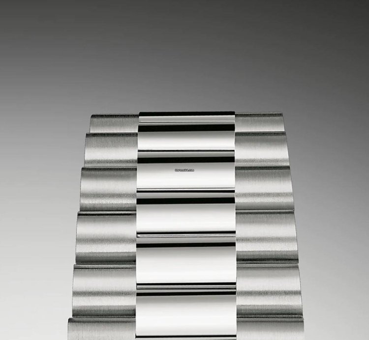 Rolex Day-date 40 White Gold Day-date 40 Olive Green Bevelled Roman Dial - President Bracelet
