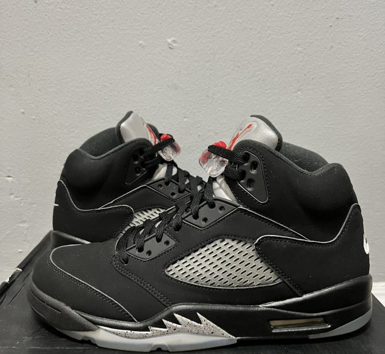 Jordan 5 Black Metallic