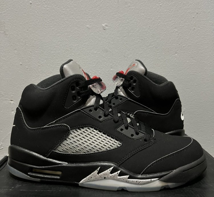 Jordan 5 Black Metallic