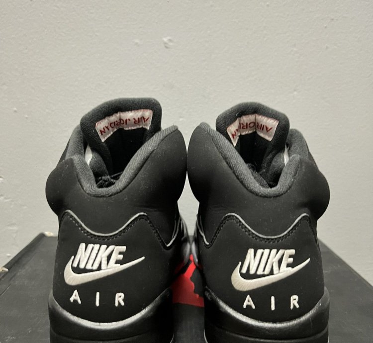 Jordan 5 Black Metallic