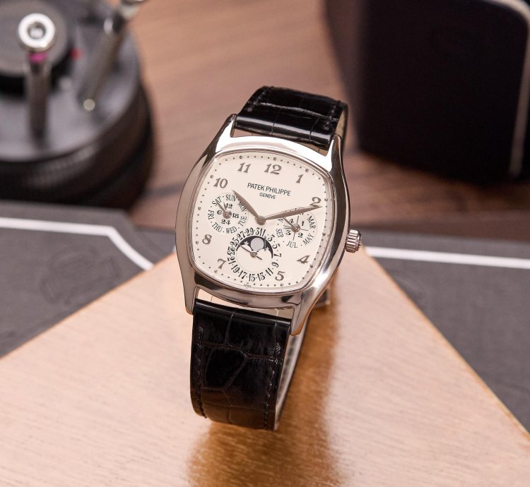 Patek Philippe Perpetual Calendar 18k White Gold 5940g-001 - Com003403