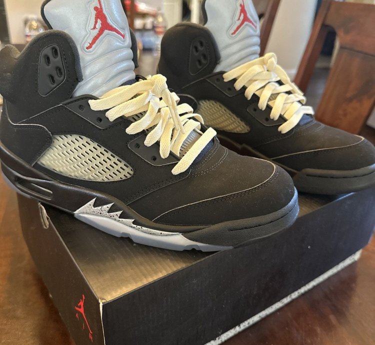 Jordan 5 Black Metallic 2016