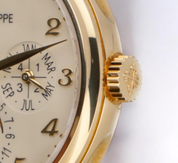 Patek Philippe Perpetual Calendar 18k Yellow Gold