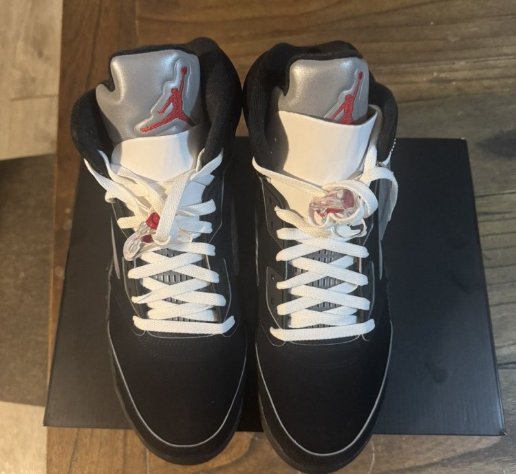 Jordan 5 Black Metallic Reimagined