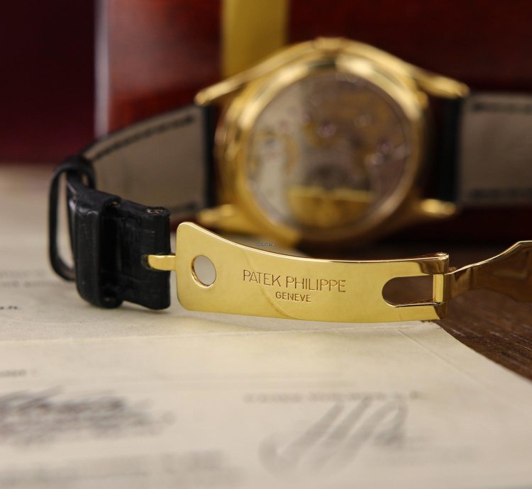 Patek Philippe Perpetual Calendar 18kt Yellow Gold Ref 3940 Full Set 1997