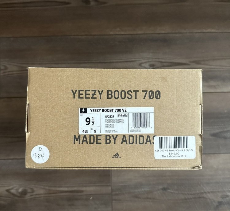 2018 Yeezy Boost 700 V2 Static - Pair 1st Batch Yzy