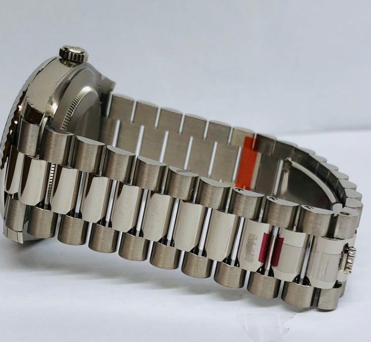 Rolex Day-date 40 White Gold Green Roman Dial 40mm