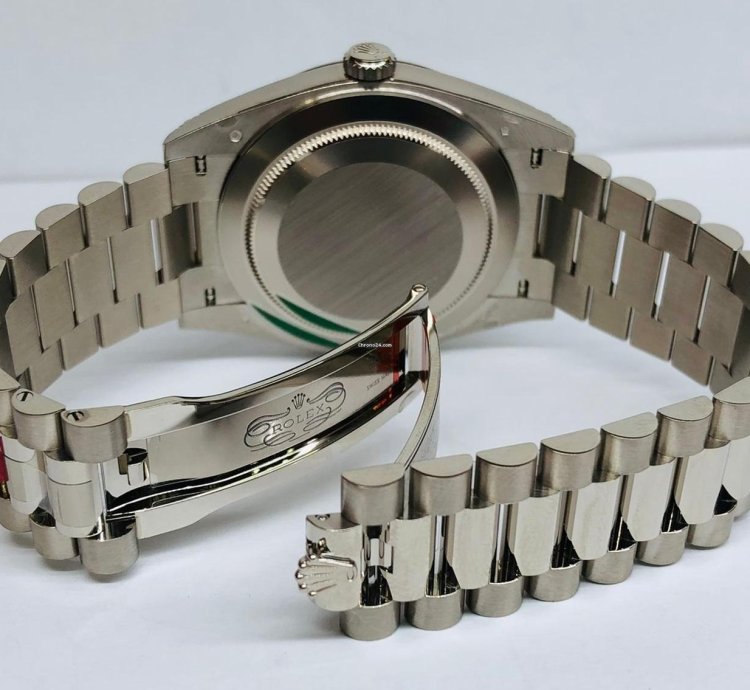Rolex Day-date 40 White Gold Green Roman Dial 40mm