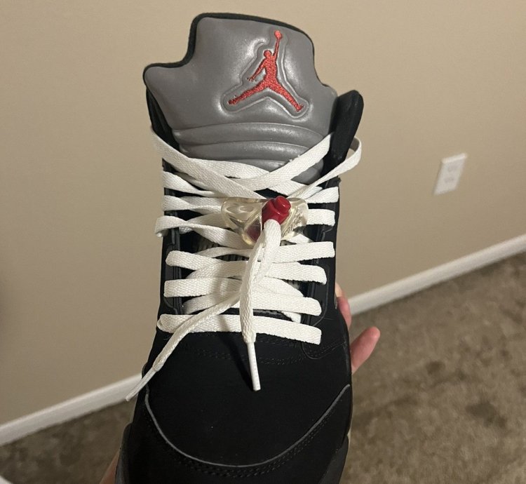 Jordan 5 Black Mettalic