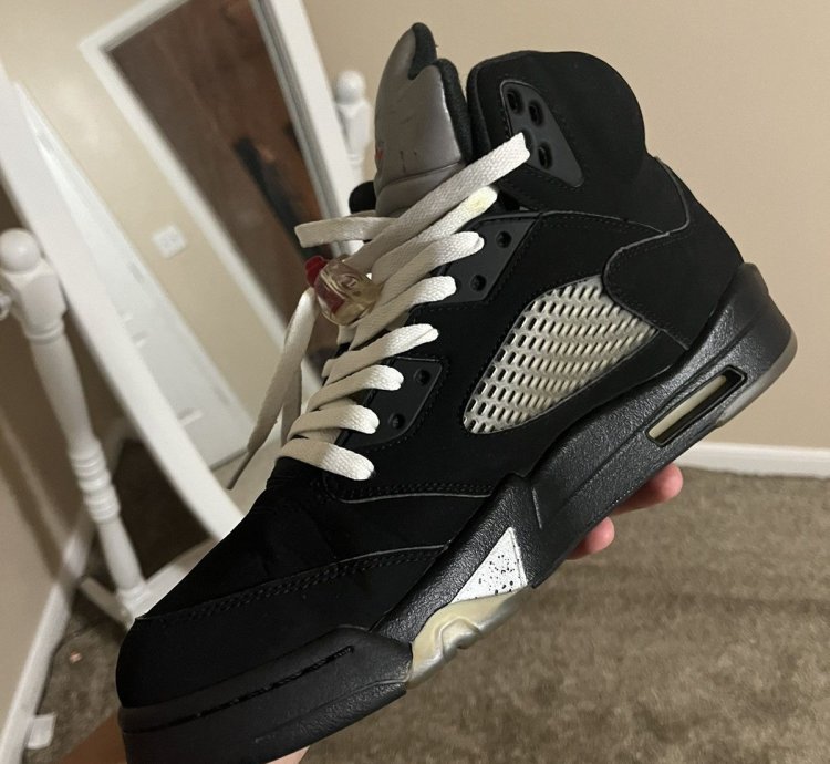 Jordan 5 Black Mettalic