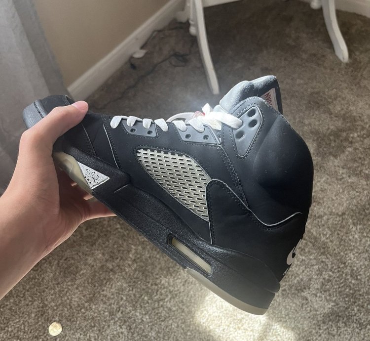 Jordan 5 Black Mettalic