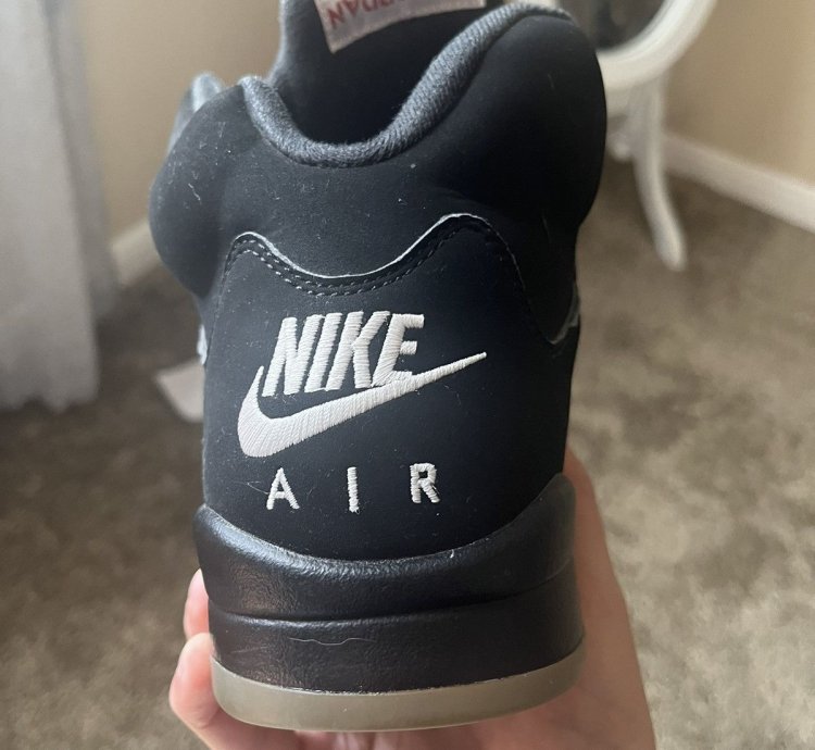 Jordan 5 Black Mettalic