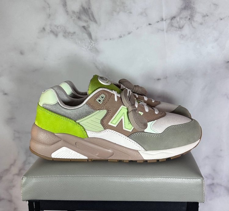 580 Cream Green