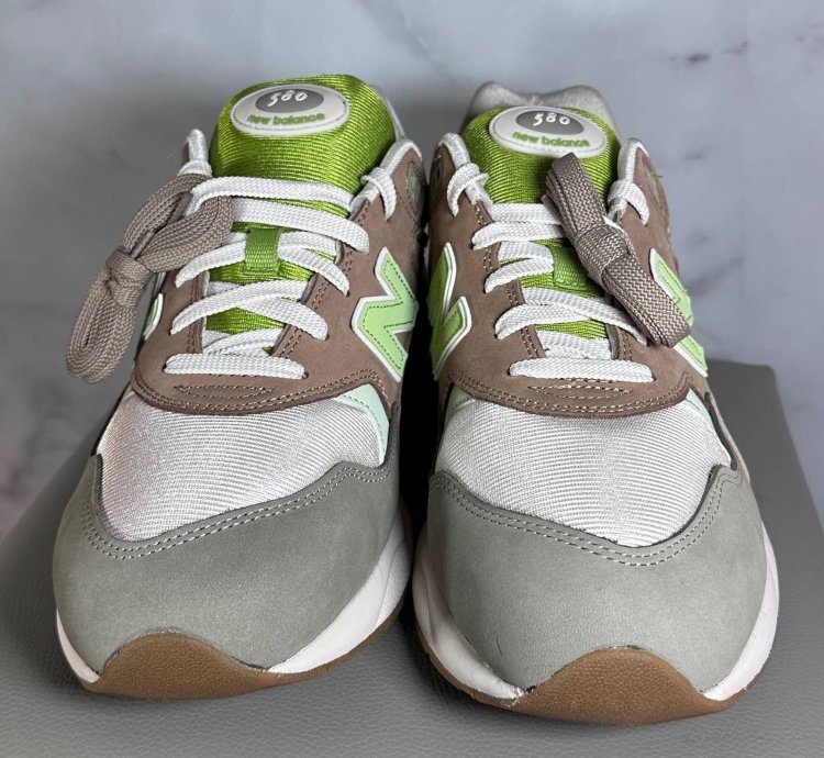 580 Cream Green