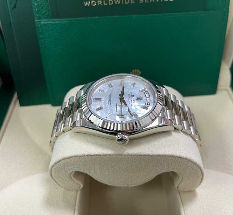 Rolex Day-date 40 White Gold Mother Of Pearl Diamond Dial 228239
