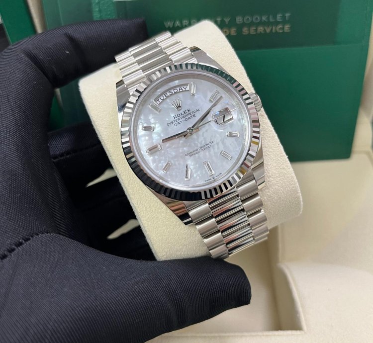 Rolex Day-date 40 White Gold Mother Of Pearl Diamond Dial 228239