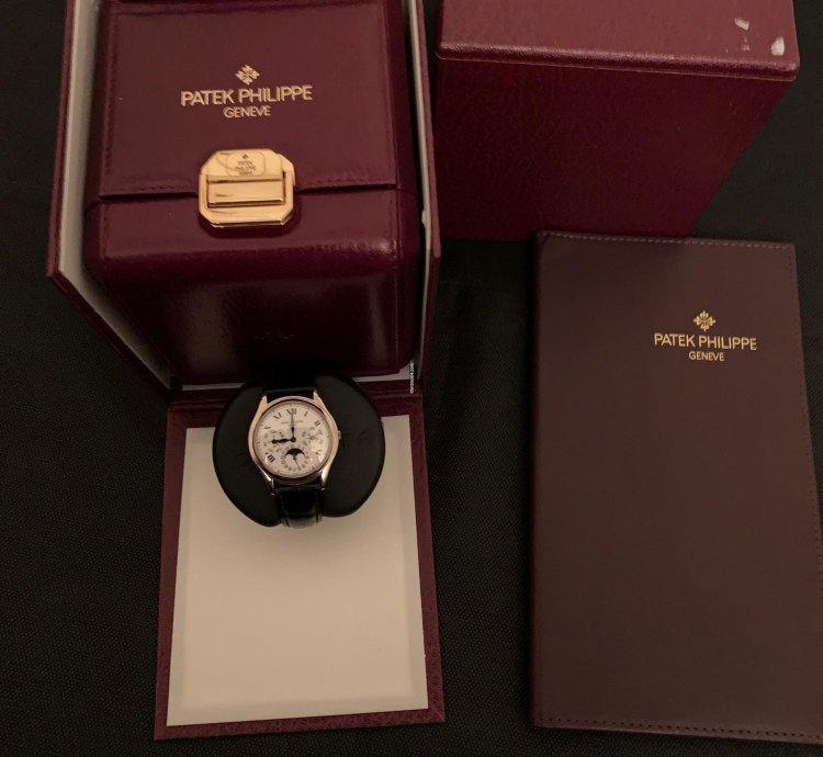 Patek Philippe Perpetual Calendar 3940g - Perpetual Calendar White Roman Dial 18k White Gold Rare Excellent With Pp Watch Winder Wallet Archive Extract