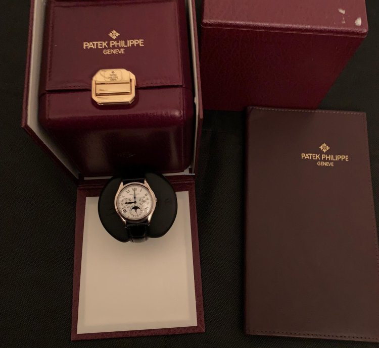 Patek Philippe Perpetual Calendar 3940g - Perpetual Calendar White Roman Dial 18k White Gold Rare Excellent With Pp Watch Winder Wallet Archive Extract