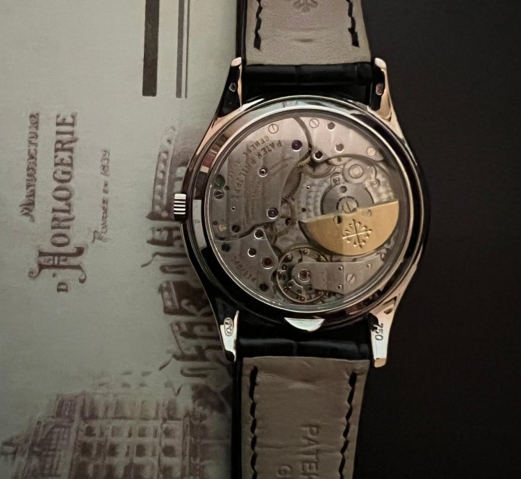 Patek Philippe Perpetual Calendar 3940g - Perpetual Calendar White Roman Dial 18k White Gold Rare Excellent With Pp Watch Winder Wallet Archive Extract