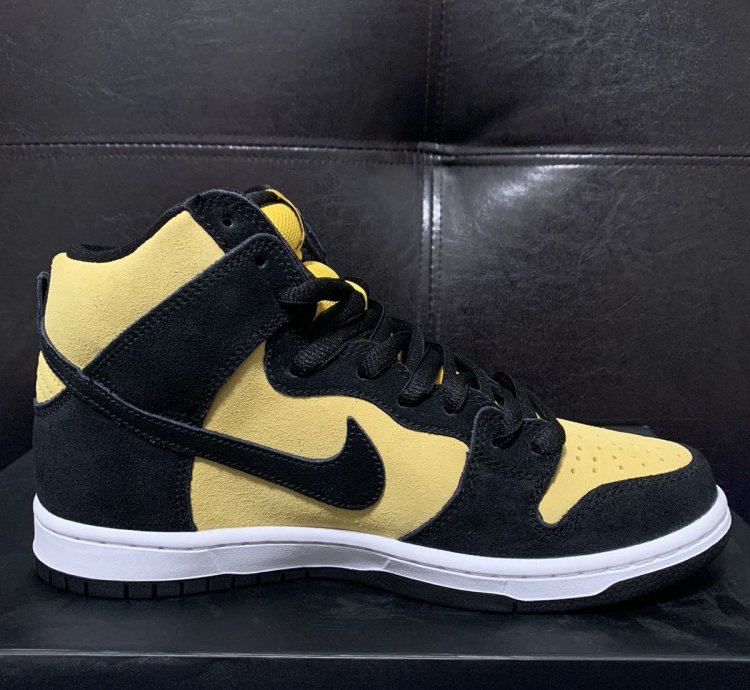 Nike Sb Dunk High Reverse Golden Rods
