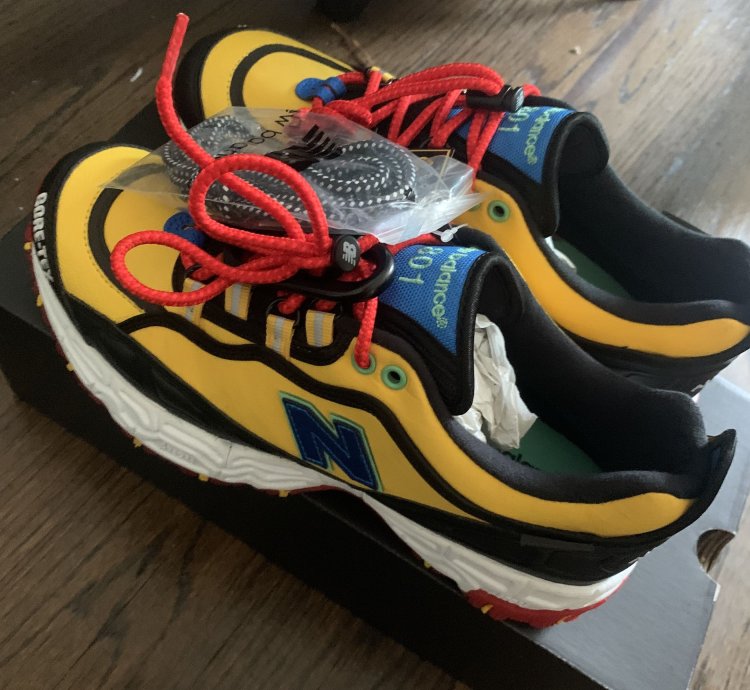 801 Gore-tex The Apartment Toucan