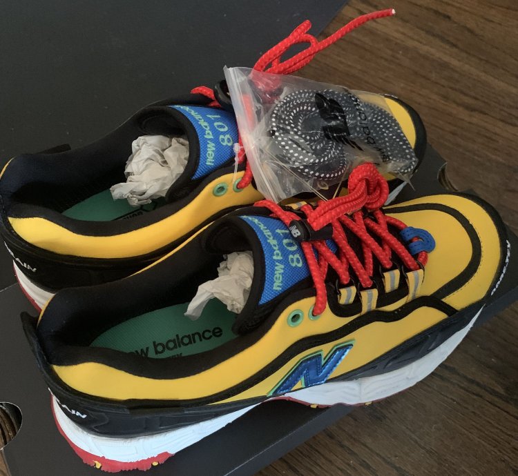 801 Gore-tex The Apartment Toucan