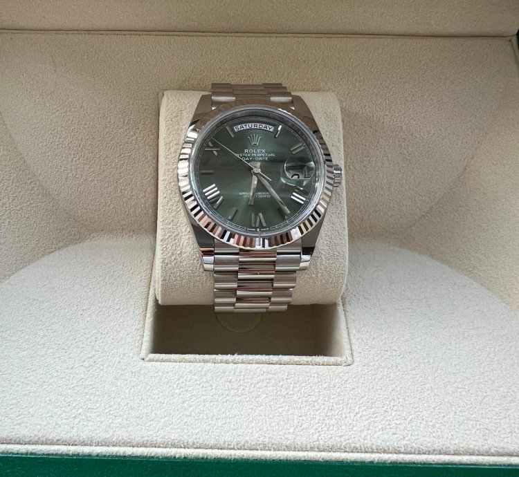 Rolex Day-date 40 White Gold Olive Anniversary Dial