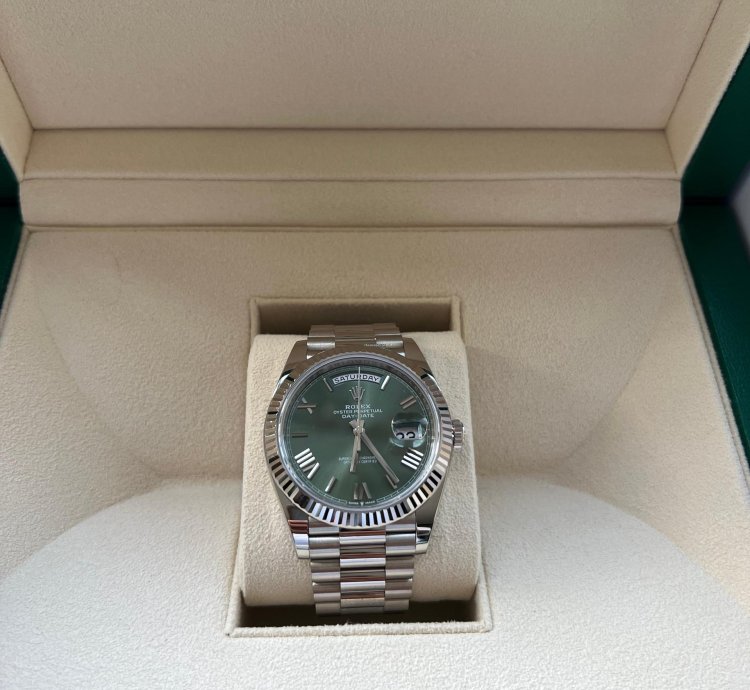 Rolex Day-date 40 White Gold Olive Anniversary Dial