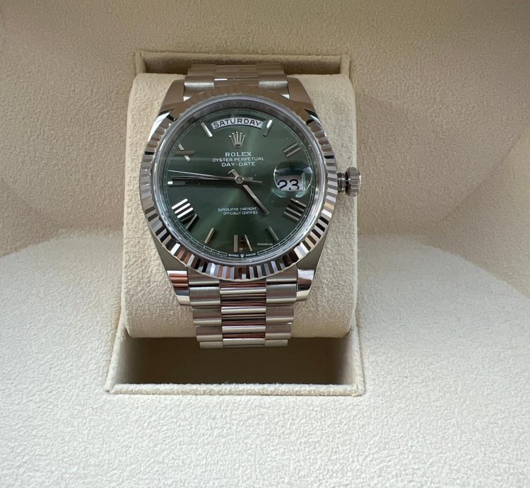 Rolex Day-date 40 White Gold Olive Anniversary Dial