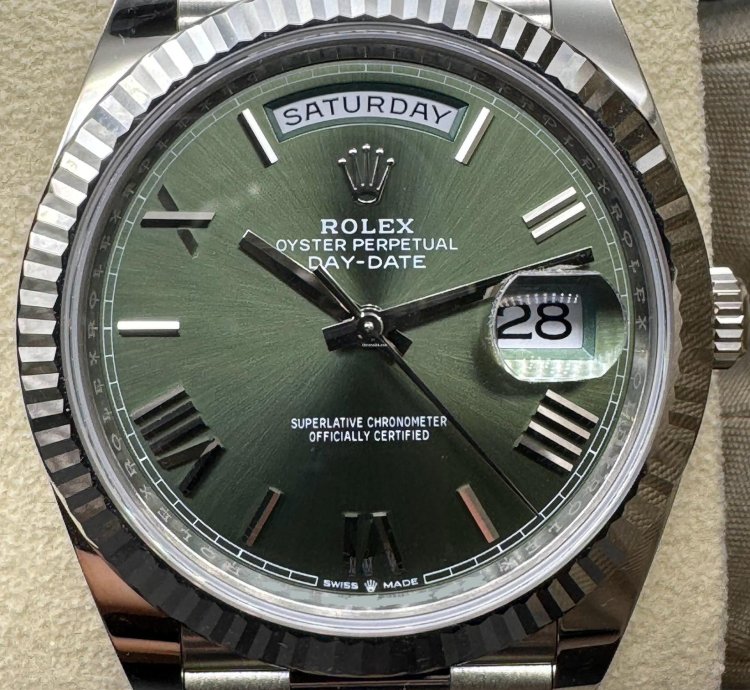 Rolex Day-date 40 White Gold Olive Dial Unworn