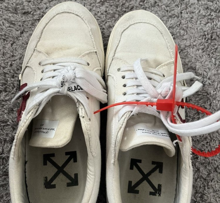 2019 Off- White Vulc Low