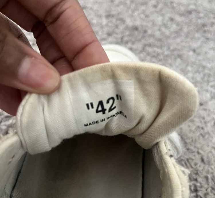 2019 Off- White Vulc Low