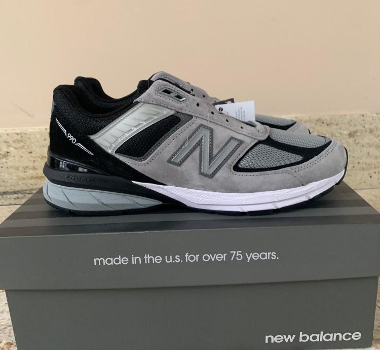 990 V5 In Grey Black