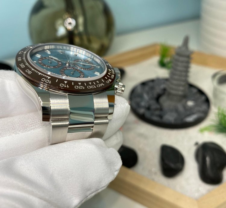 Rolex Daytona Platinum new Unworn Piece Of The First Platinum Daytona Discontinued