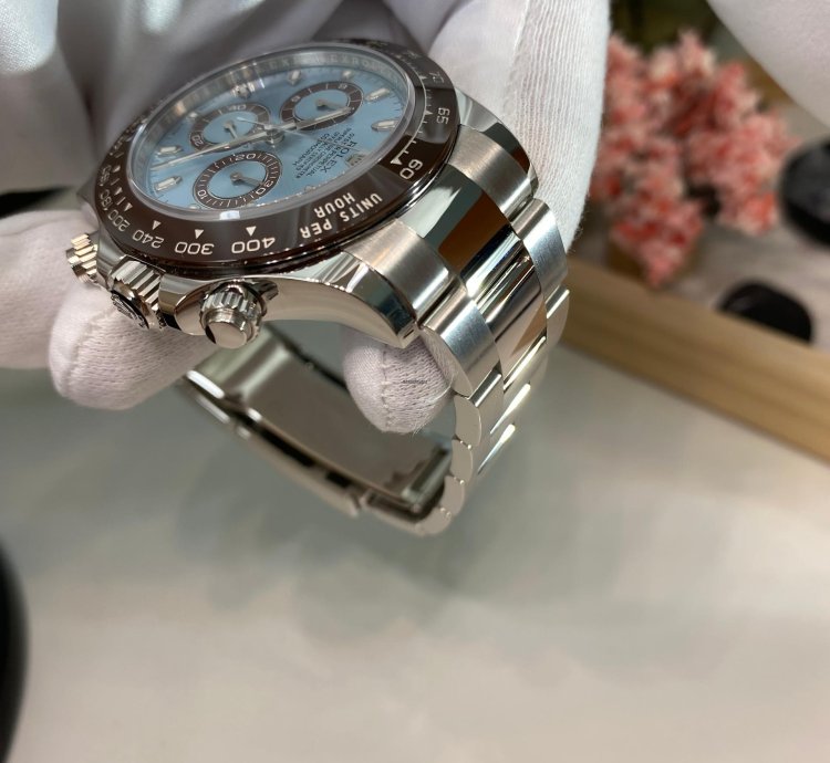 Rolex Daytona Platinum new Unworn Piece Of The First Platinum Daytona Discontinued