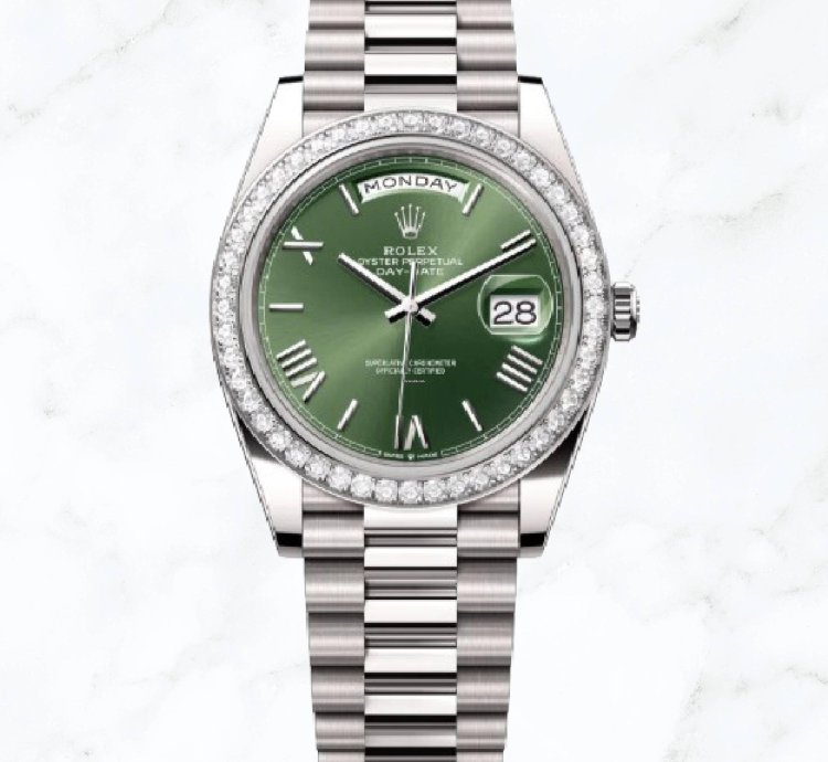 Rolex Day-date 40 White Gold Olive Green Roman Dial 228349rbr new Unworn